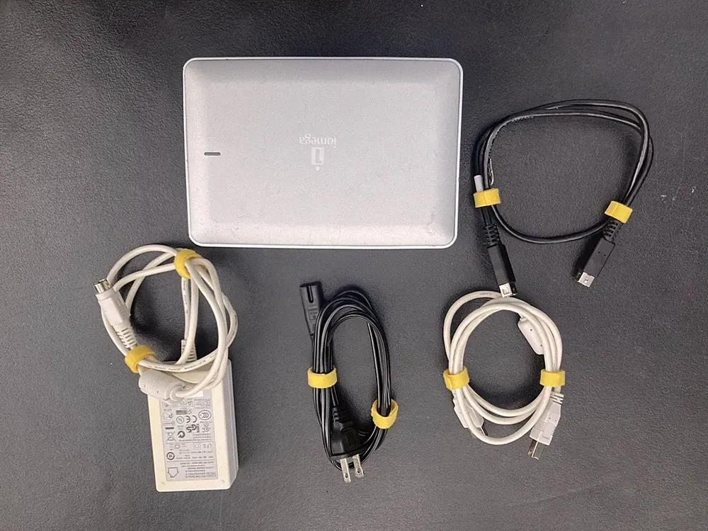 Iomega External Hard Drive Enclosure 2.5/3.5” USB 2.0 + Dual FireWire 800
